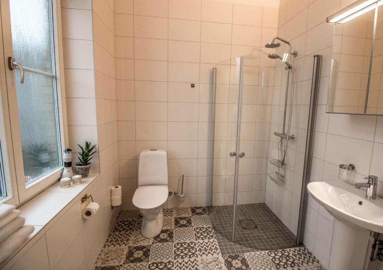 Lysekil City Rooms & Suites ภายนอก รูปภาพ