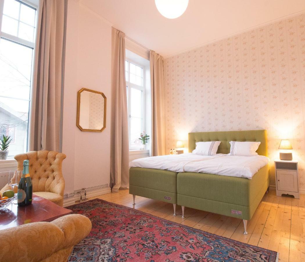 Lysekil City Rooms & Suites ภายนอก รูปภาพ